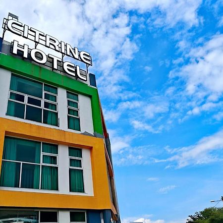 Citrine Hotel Seri Iskandar Exterior photo