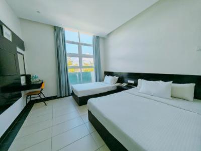 Citrine Hotel Seri Iskandar Exterior photo
