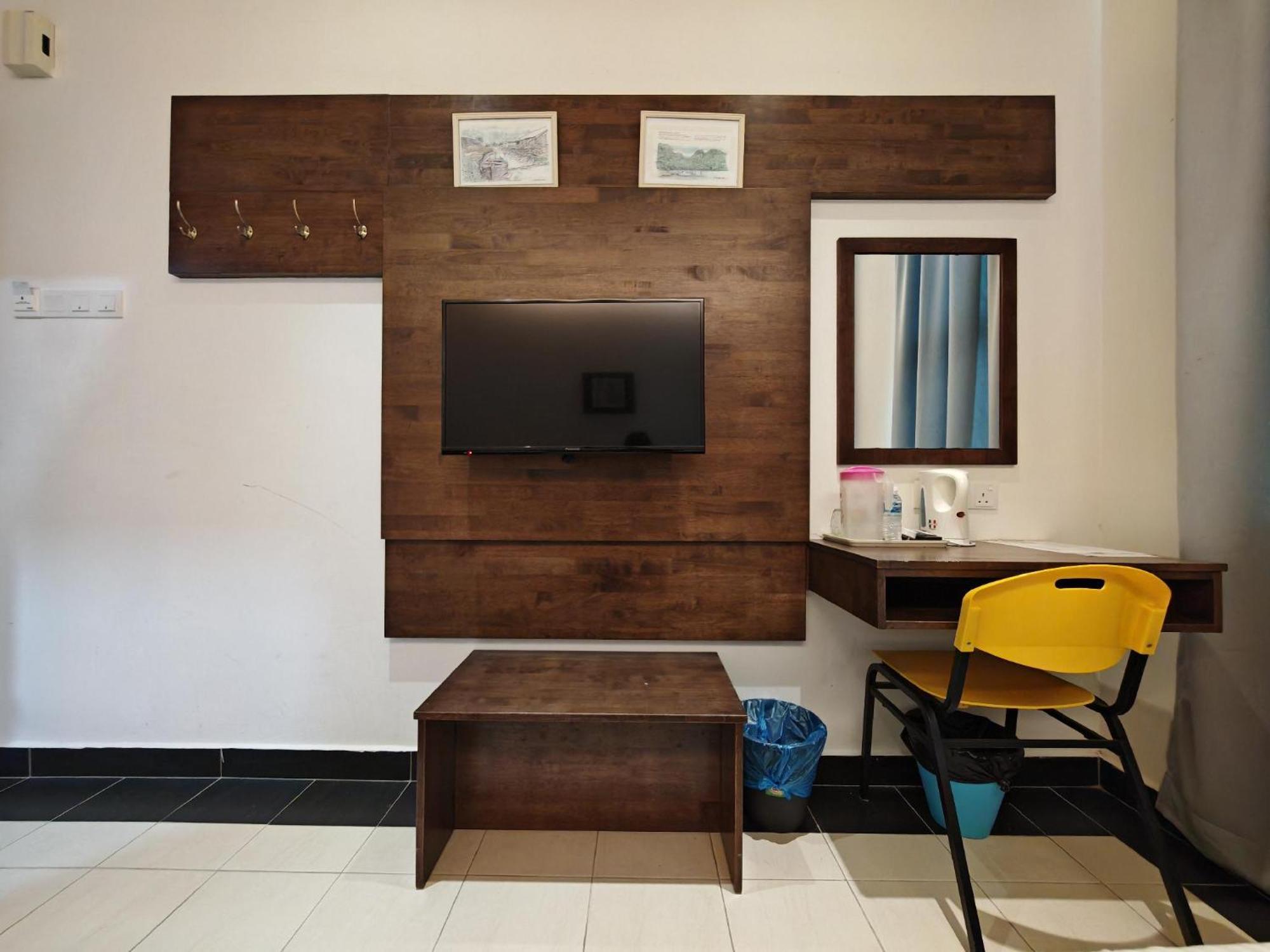 Citrine Hotel Seri Iskandar Exterior photo